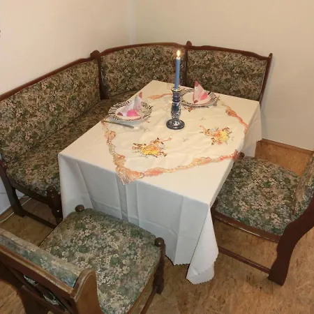 Ferien-handwerker-messewohnung 20 Minuten Bis Messezentrum Апартаменты *