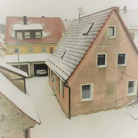 Апартаменты Ferien-handwerker-messewohnung 20 Minuten Bis Messezentrum *