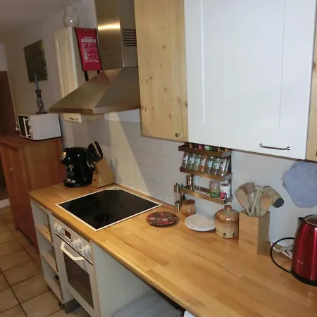 Ferien-handwerker-messewohnung 20 Minuten Bis Messezentrum Апартаменты *